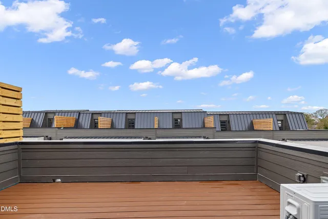 a view of house with a outdoor space