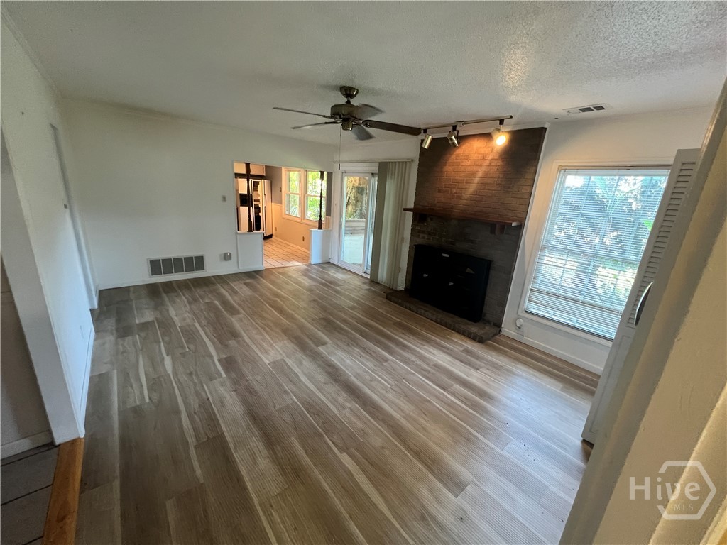 308 Wendy Hill Road Savannah, GA 31410 - Photo 7 of 26 Family Room towards kitchen