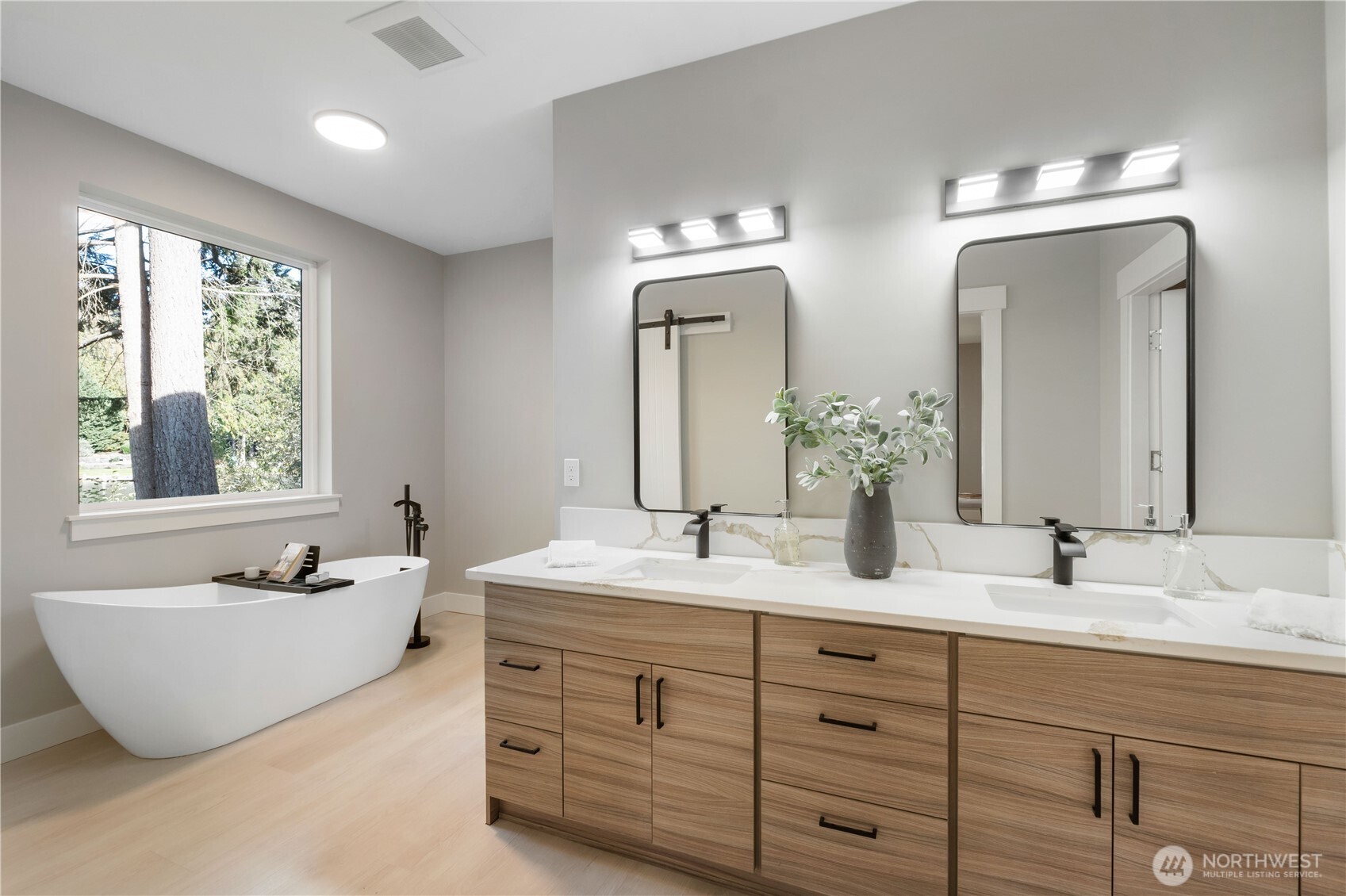 6598 Vandermark Road East Bonney Lake, WA 98391 - Photo 11 of 39