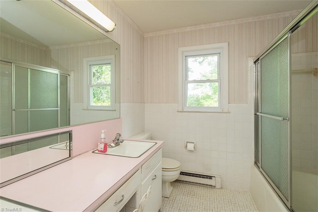 704 Sellars Mill Road Burlington, NC 27217 - Photo 12 of 23 Gallery Image 12