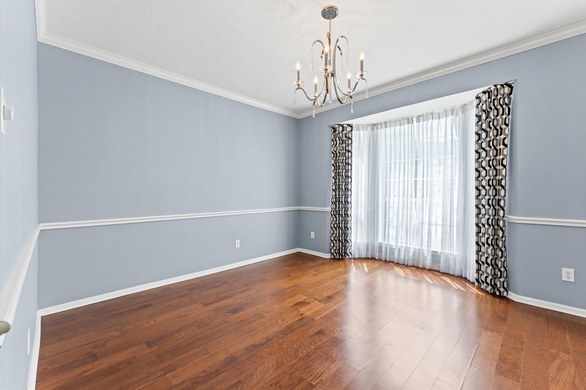 9202 State Walk Circle Houston, TX 77064 - Photo 5 of 25 Bright dining room with bay window