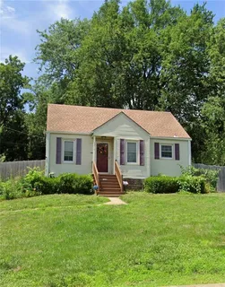 $275,000 | 5210 Newton Street, Overland Park, KS 66202