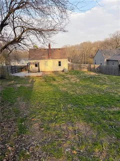 $225,000 | 5210 Newton Street, Overland Park, KS 66202