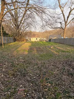 $225,000 | 5210 Newton Street, Overland Park, KS 66202