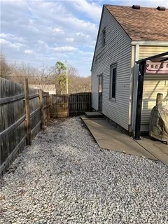 $225,000 | 5210 Newton Street, Overland Park, KS 66202