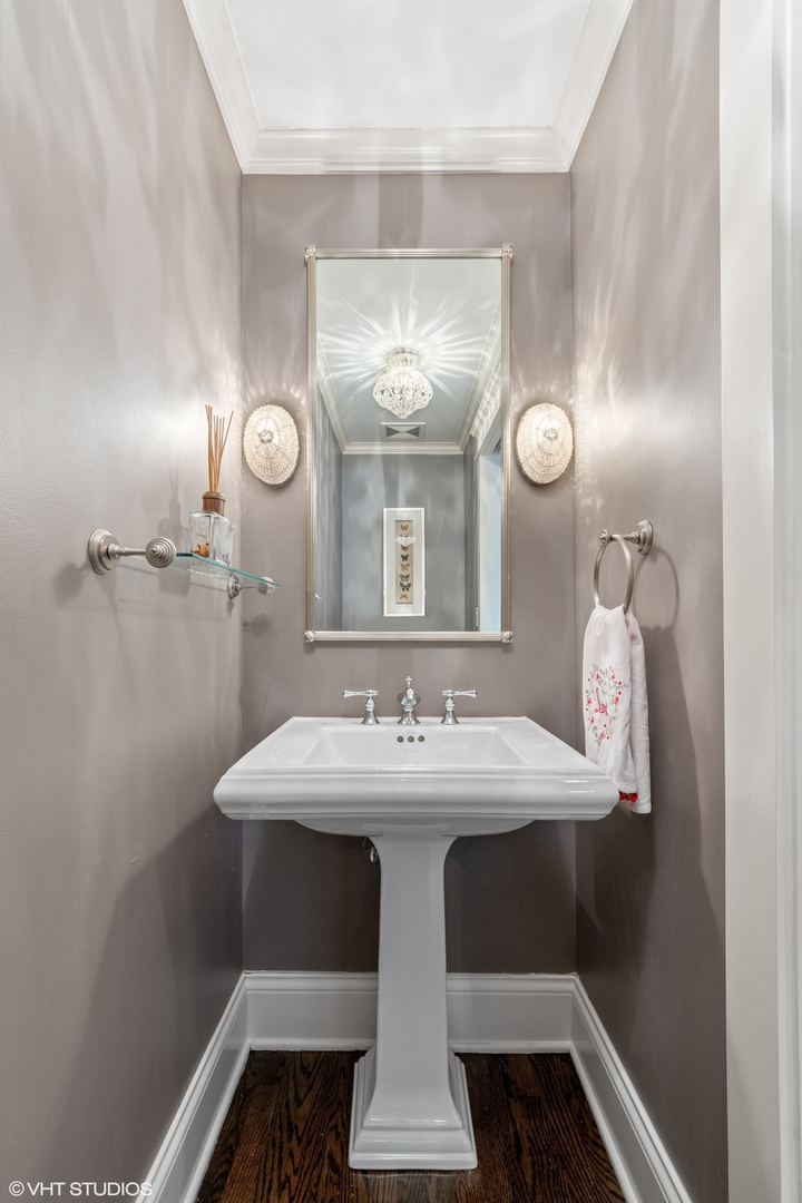 593 Rosemary Road Lake Forest, IL 60045 - Photo 14 of 48