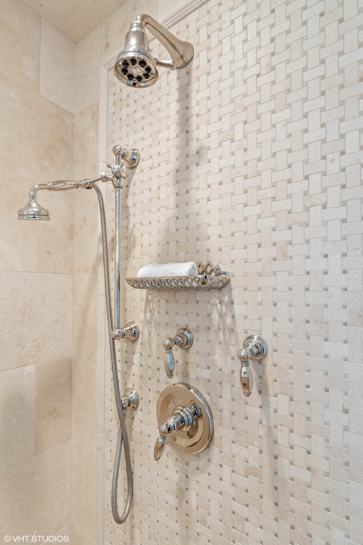 593 Rosemary Road Lake Forest, IL 60045 - Photo 22 of 48