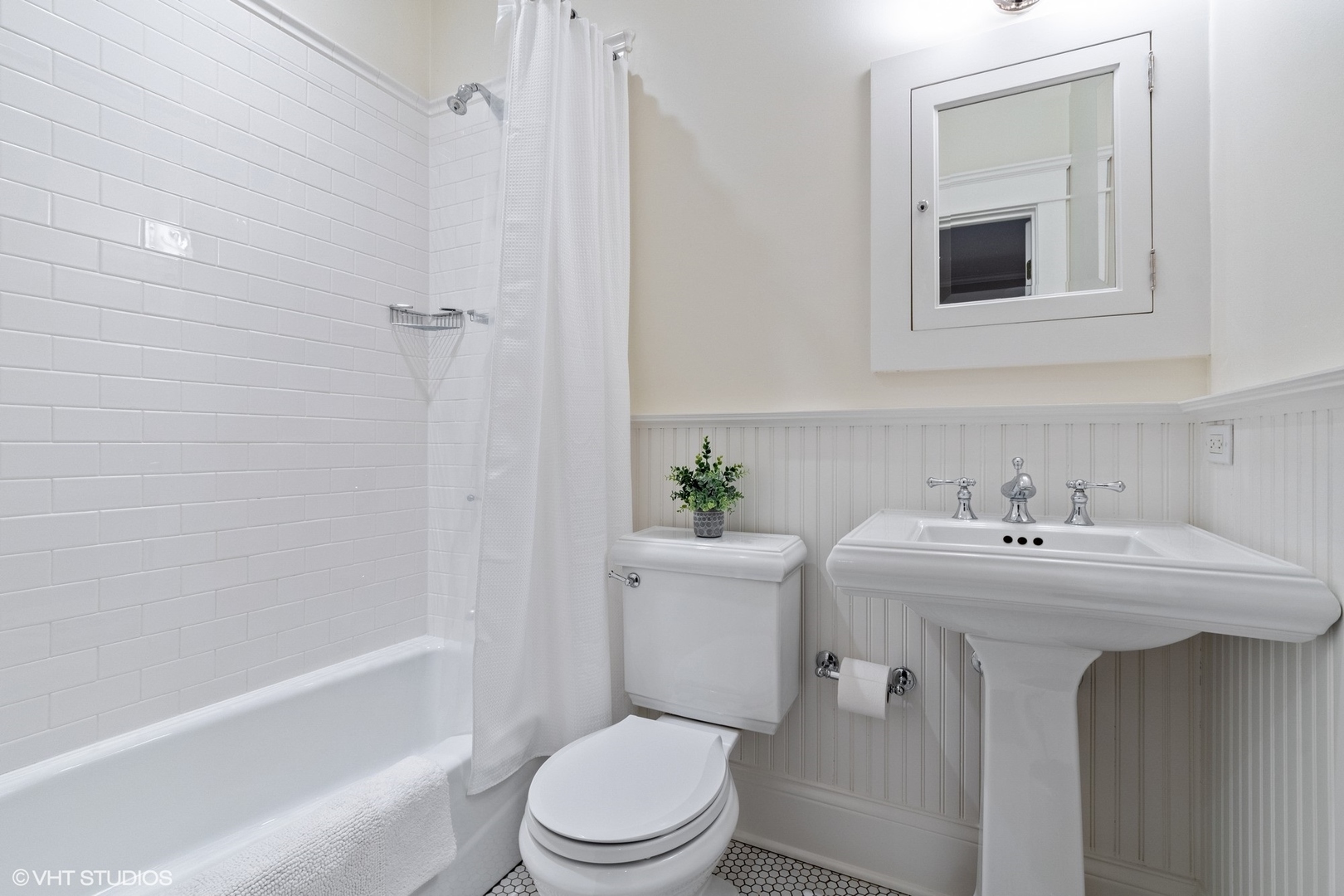 593 Rosemary Road Lake Forest, IL 60045 - Photo 24 of 48