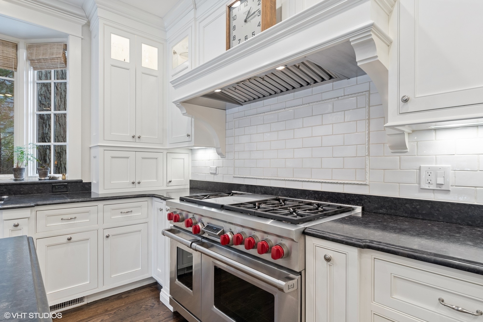 593 Rosemary Road Lake Forest, IL 60045 - Photo 8 of 48