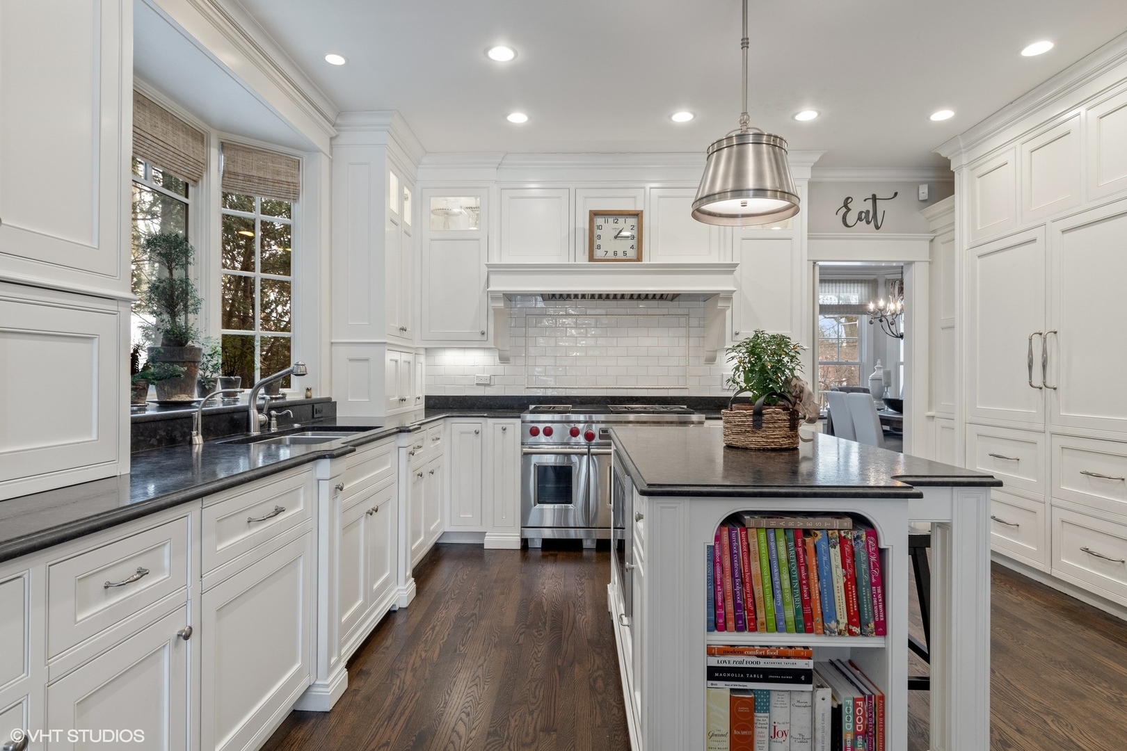 593 Rosemary Road Lake Forest, IL 60045 - Photo 9 of 48