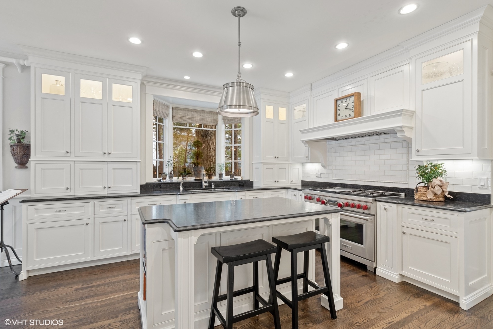 593 Rosemary Road Lake Forest, IL 60045 - Photo 10 of 48