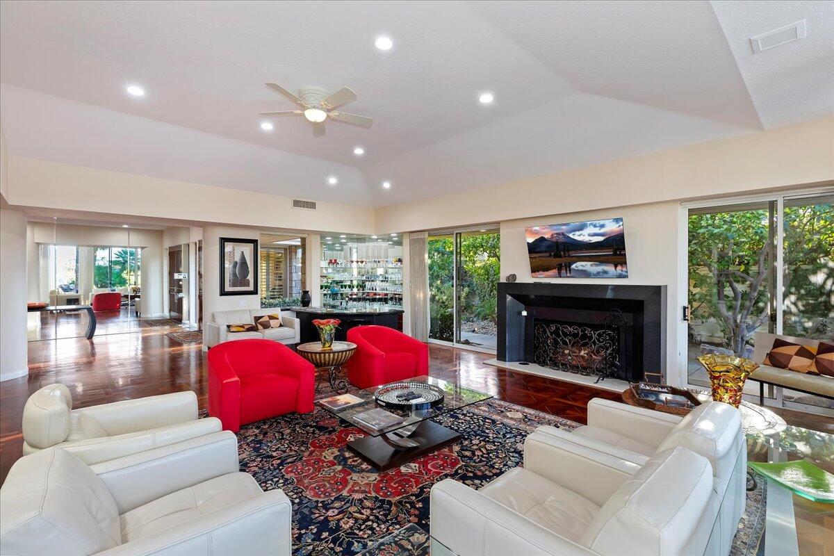 2 Deerfield Court Rancho Mirage, CA 92270 - Photo 28 of 104 025-Living Room
