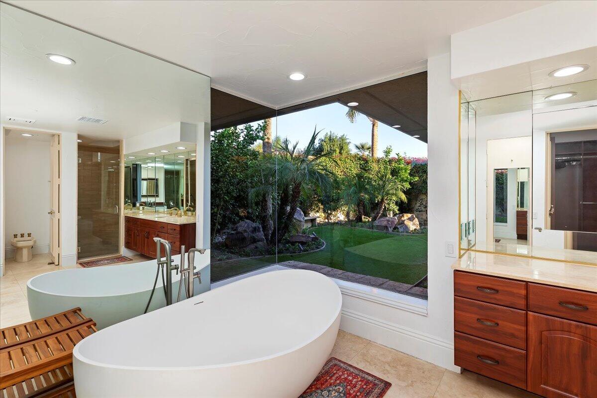 2 Deerfield Court Rancho Mirage, CA 92270 - Photo 61 of 104 058-Bathroom