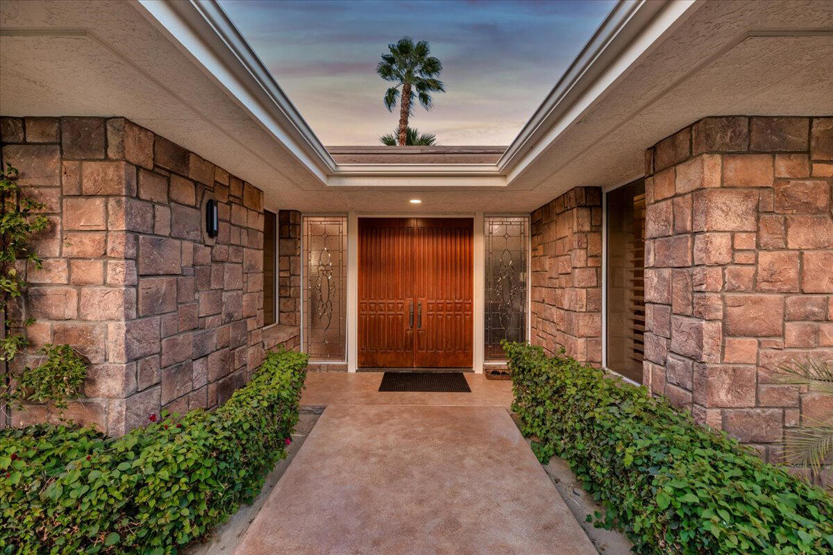 2 Deerfield Court Rancho Mirage, CA 92270 - Photo 83 of 104 086-Front-Entry-at-Twilight
