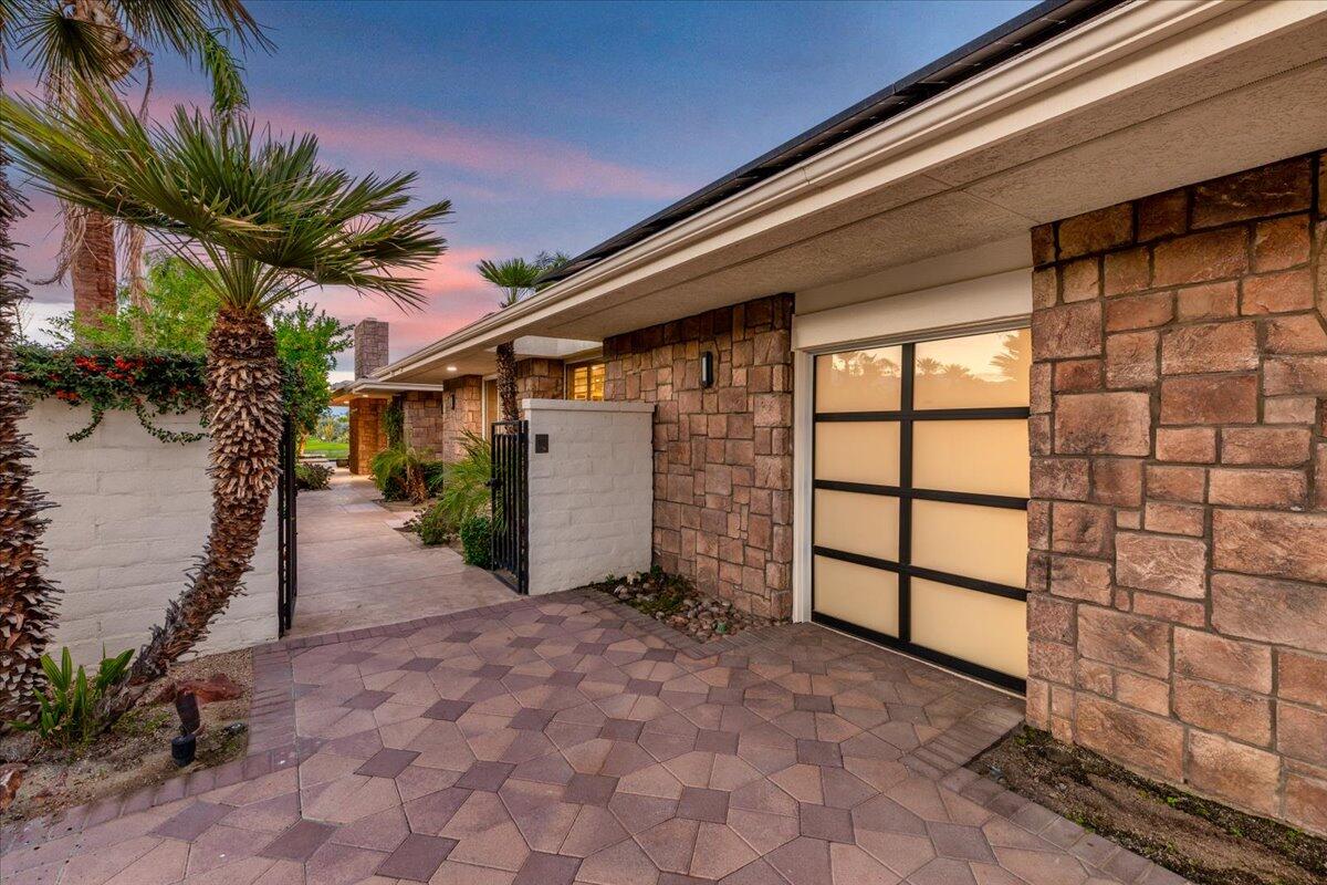 2 Deerfield Court Rancho Mirage, CA 92270 - Photo 91 of 104 092-Twilight