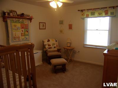 280 Smith Road Bath, PA 18014 - Photo 16 of 18 Bedroom - valance does not stay on window