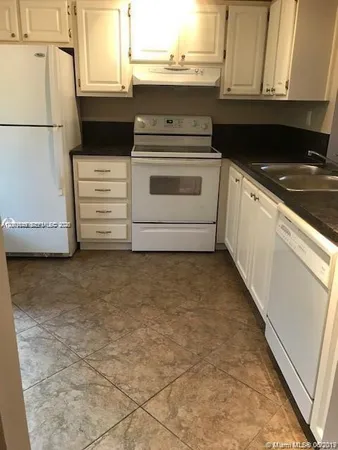 $2,000 | 406 Northwest 68th Avenue, Unit 403, Plantation, FL 33317