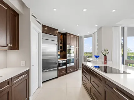 $3,150,000 | 2500 South Ocean Boulevard, Unit 3A3, Palm Beach, FL 33480