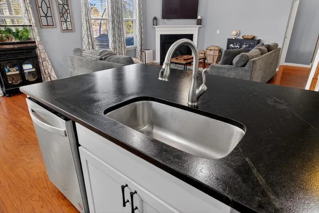 $475,000 | 430 Cherrybark Oak Street, Summerville, SC 29486