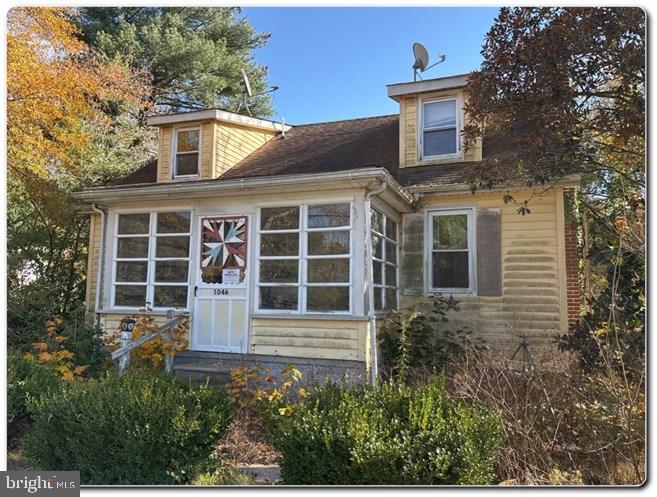 1046 Bridgeton Road Greenwich, NJ 08323 - Photo 1 of 20 front view of a house with a yard