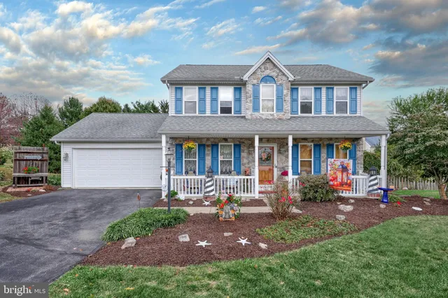 $435,000 | 129 Fieldstone Drive, Carlisle, PA 17015