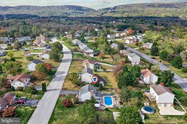 $435,000 | 129 Fieldstone Drive, Carlisle, PA 17015