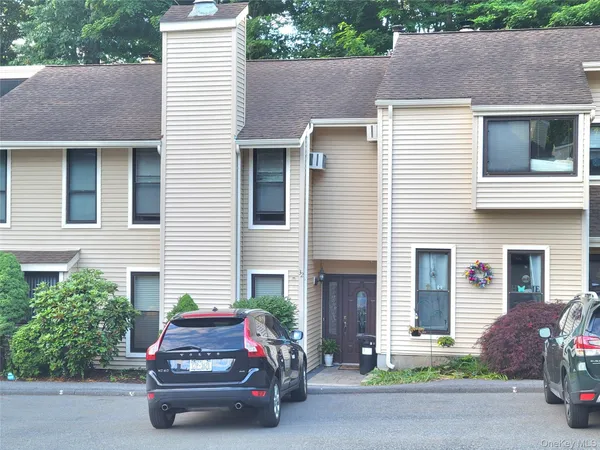 $399,000 | 32 Woodland Trail, Unit 32, Carmel, NY 10512