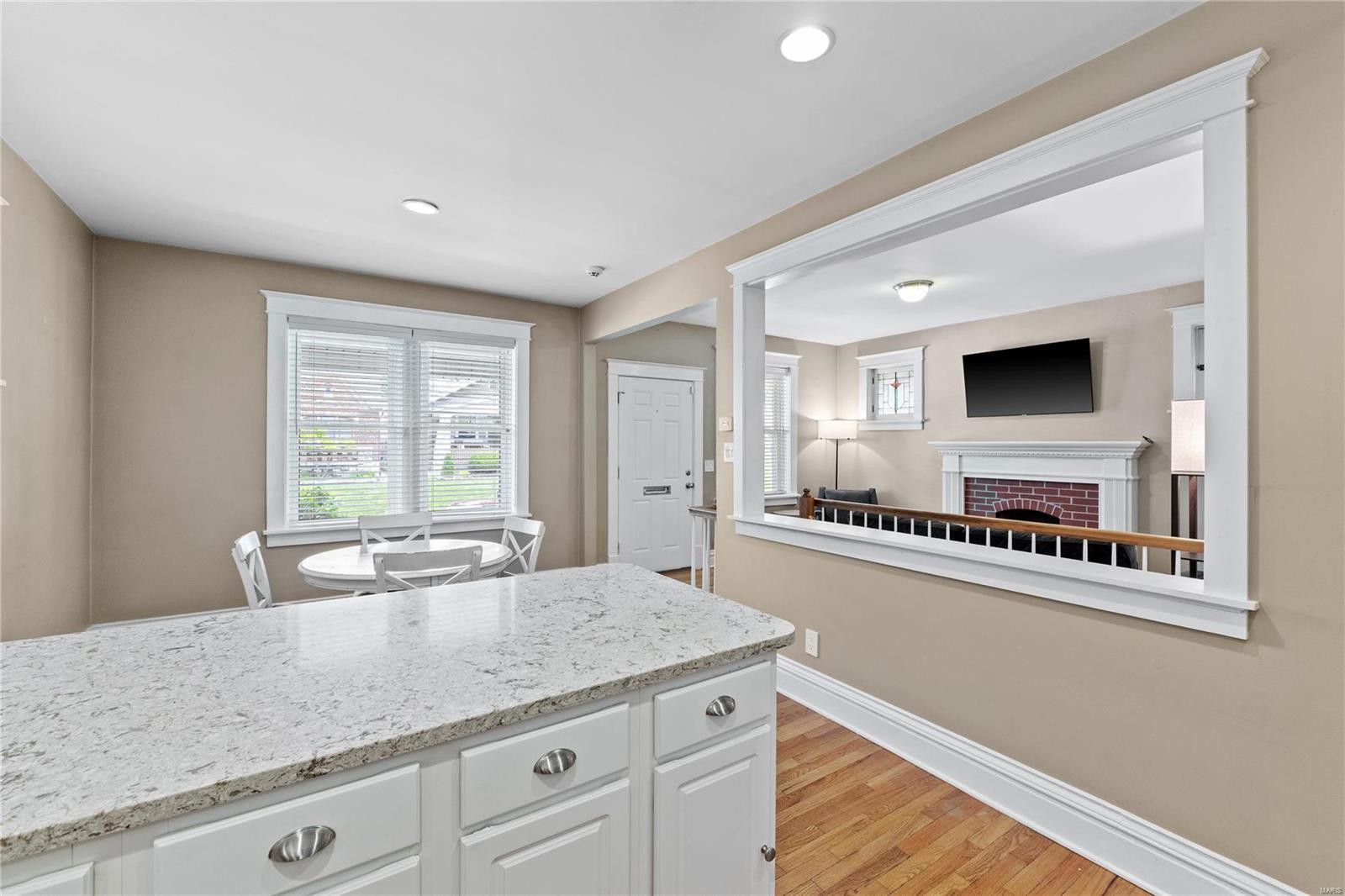 5442 Gresham Avenue St. Louis, MO 63109 - Photo 11 of 32