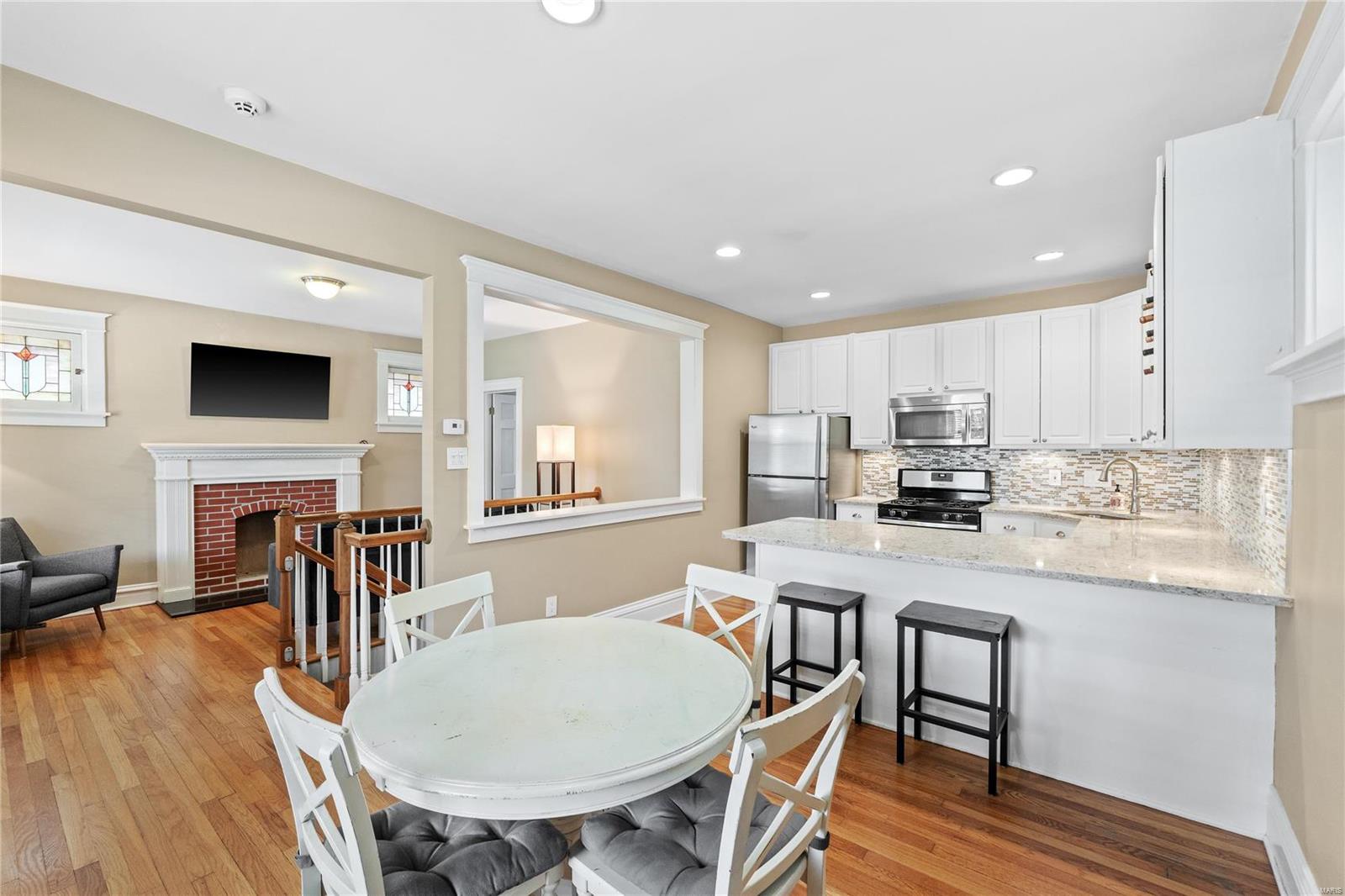 5442 Gresham Avenue St. Louis, MO 63109 - Photo 12 of 32