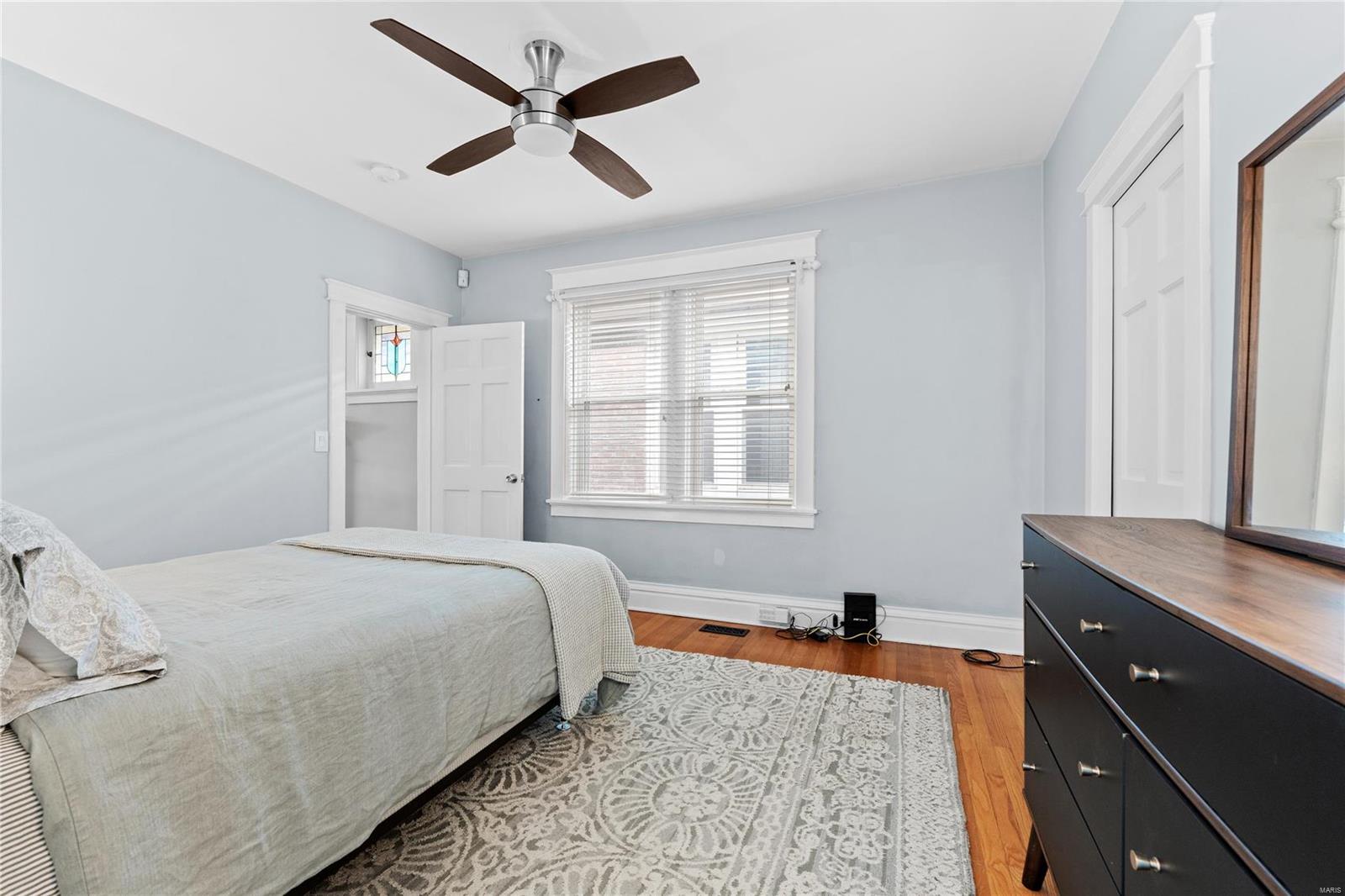 5442 Gresham Avenue St. Louis, MO 63109 - Photo 14 of 32