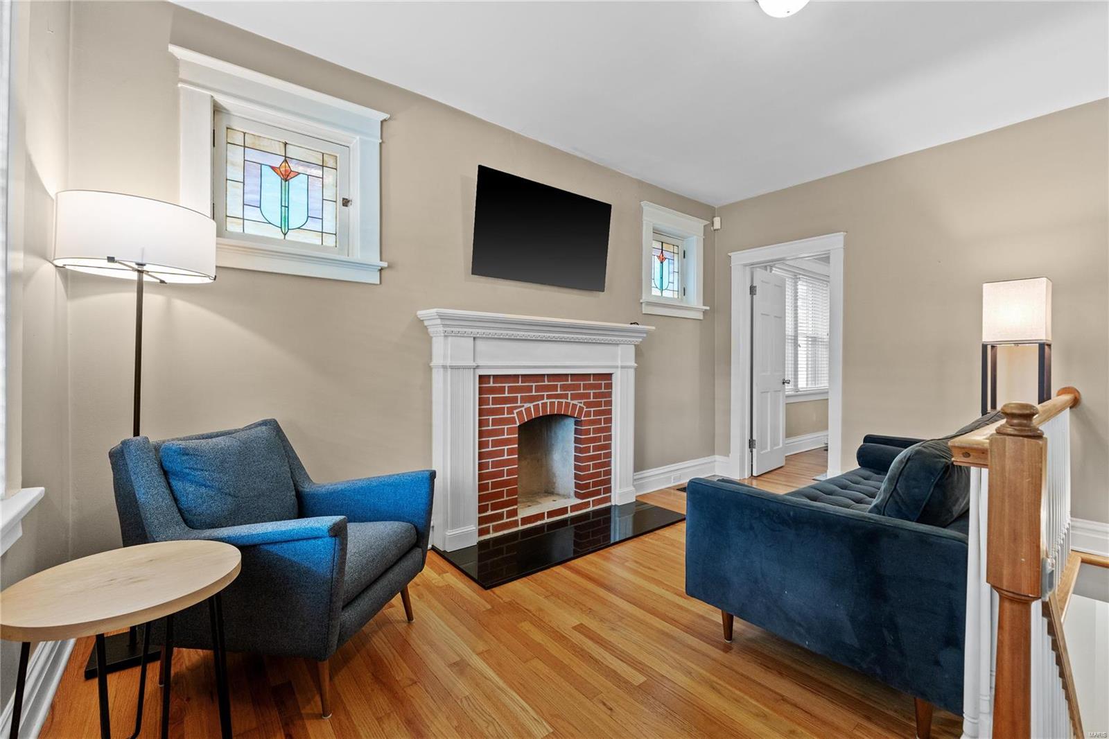 5442 Gresham Avenue St. Louis, MO 63109 - Photo 3 of 32