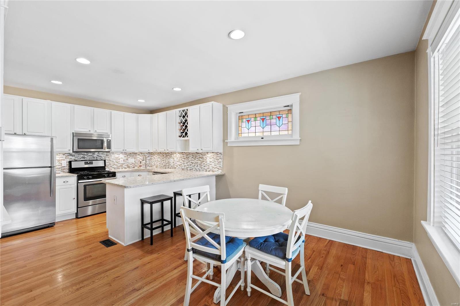 5442 Gresham Avenue St. Louis, MO 63109 - Photo 7 of 32