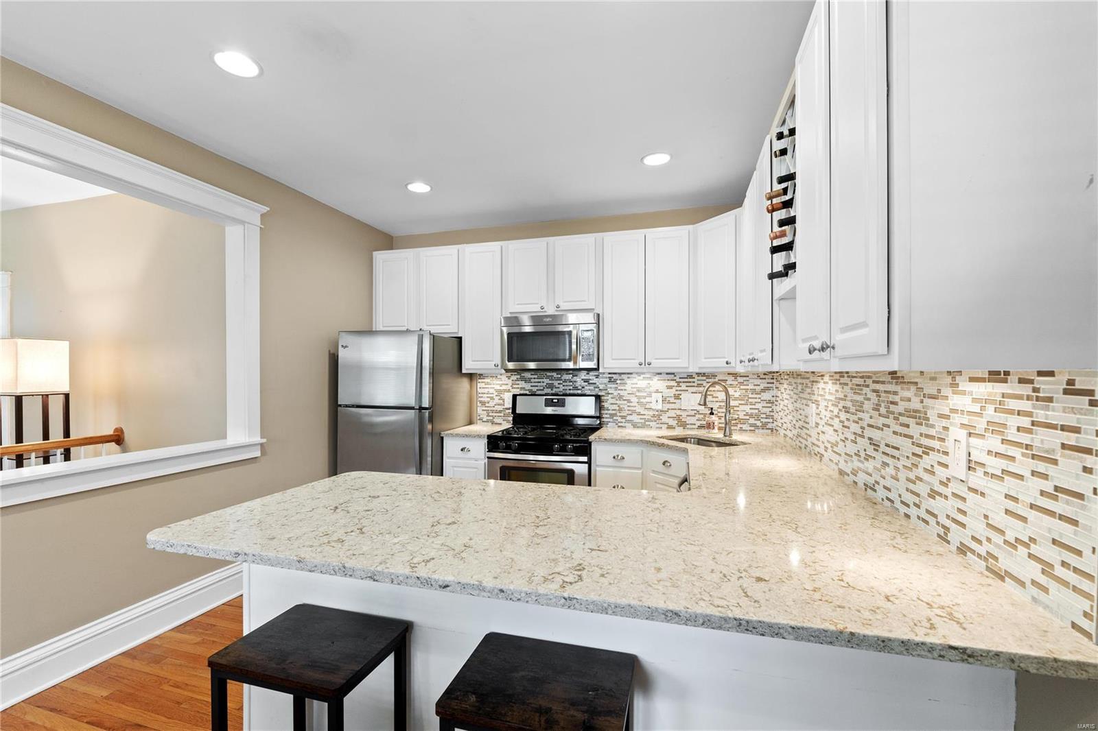 5442 Gresham Avenue St. Louis, MO 63109 - Photo 8 of 32