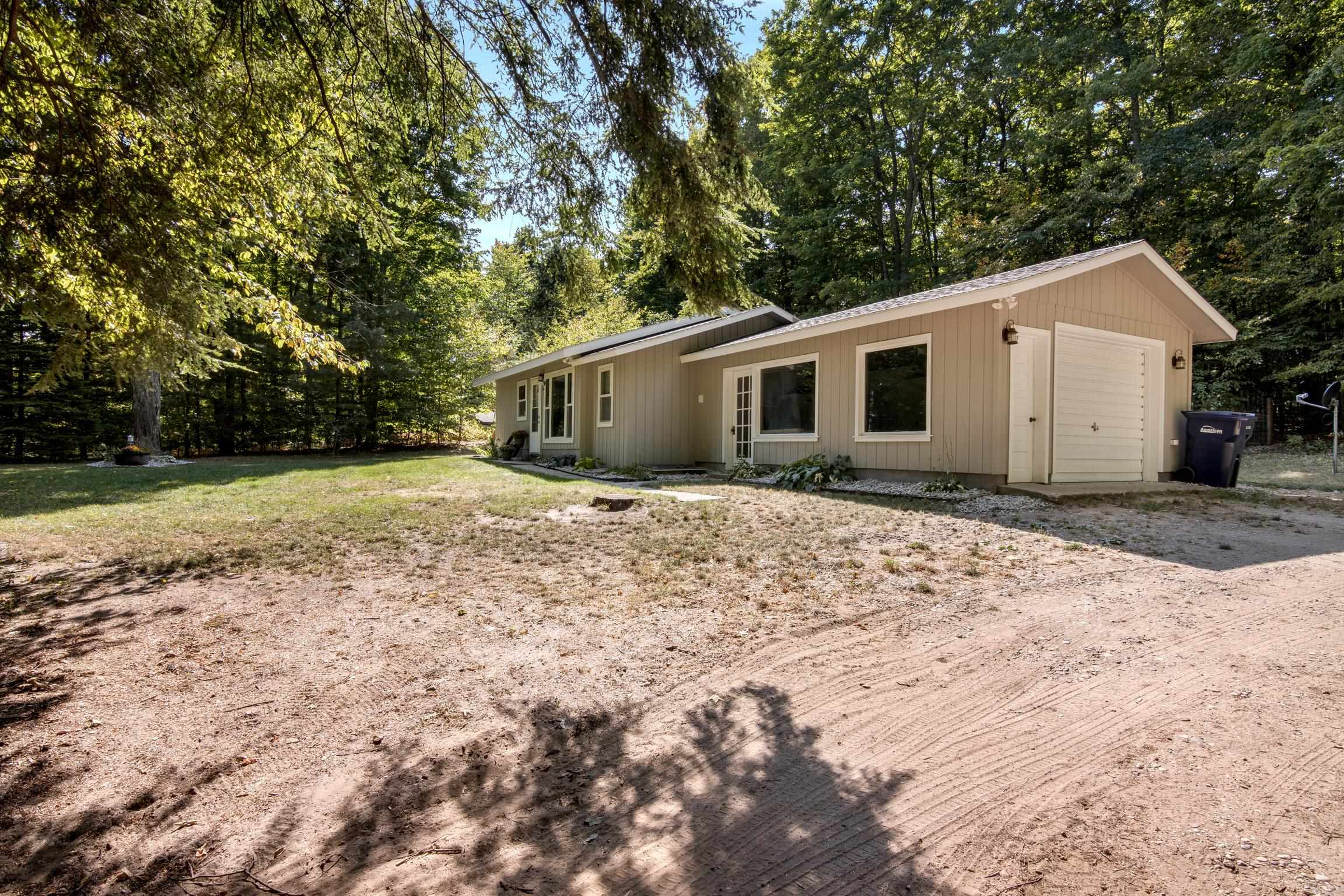 6734 South Maple City Road Maple City, MI 49664 - Photo 18 of 21