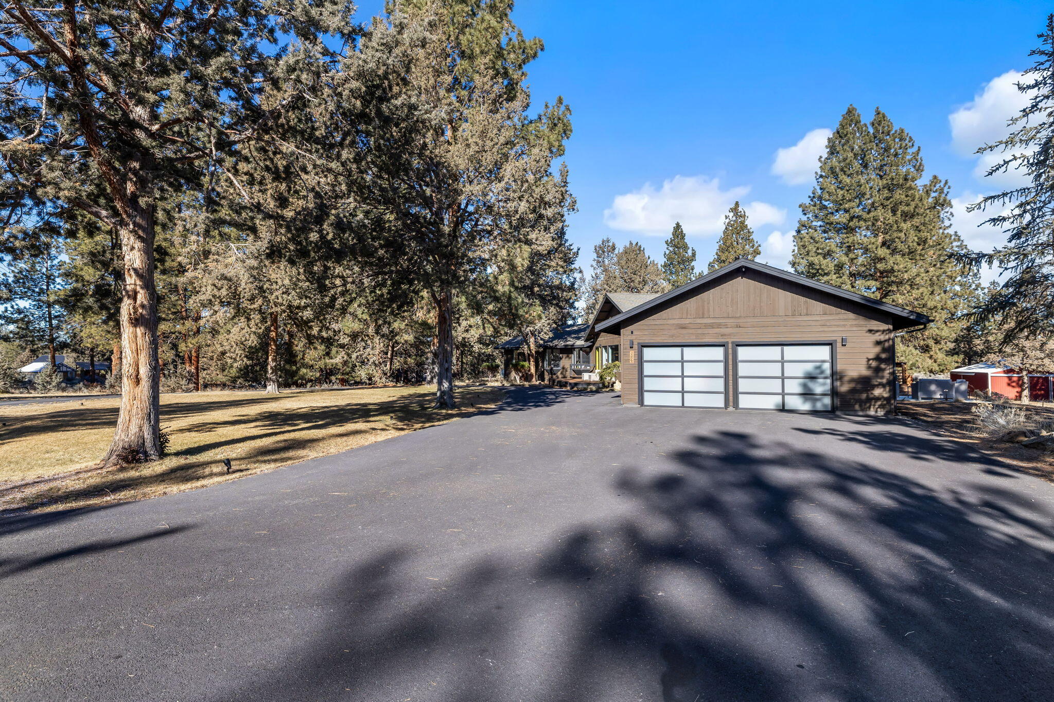 60340 Arnold Market Road Bend, OR 97702 - Photo 50 of 55 drive to garage