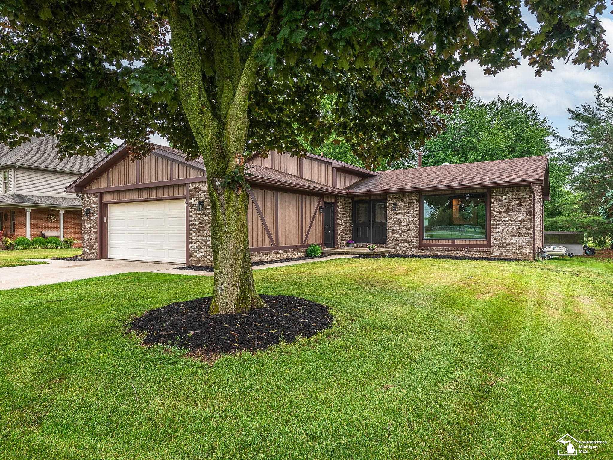 2635 North Custer Road Monroe, MI 48162 - Photo 1 of 38