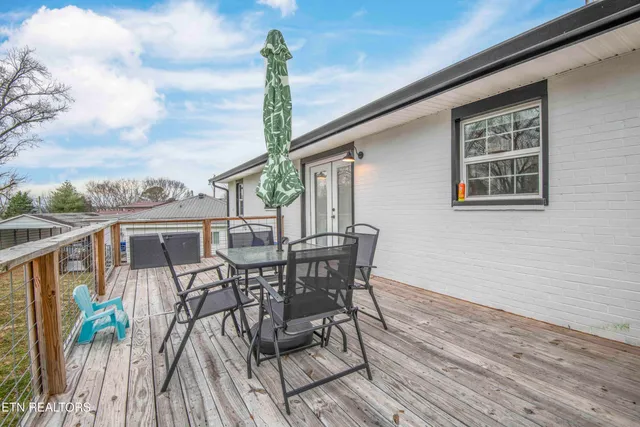 $334,900 | 102 Hickory Lane, Sweetwater, TN 37874