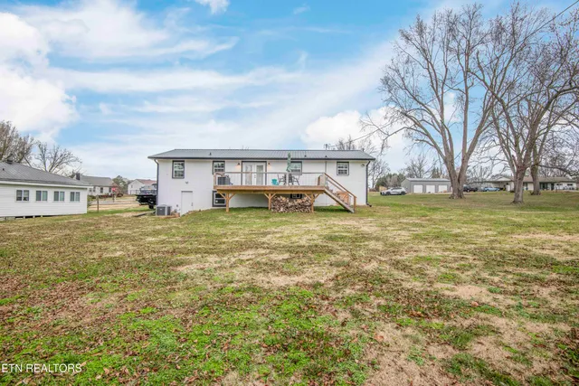 $334,900 | 102 Hickory Lane, Sweetwater, TN 37874