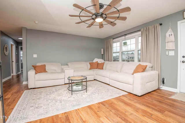 $334,900 | 102 Hickory Lane, Sweetwater, TN 37874