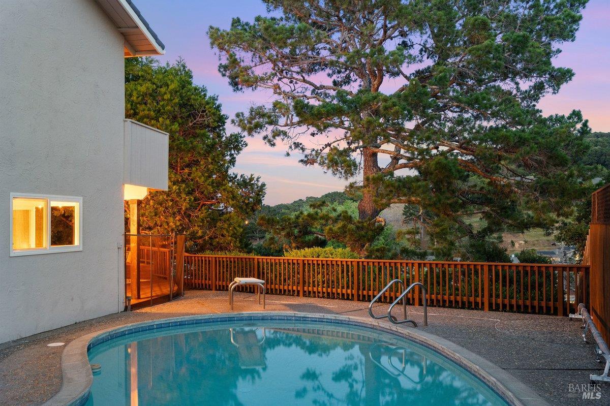 116 Twelveoak Hill Drive San Rafael, CA 94903 - Photo 11 of 93