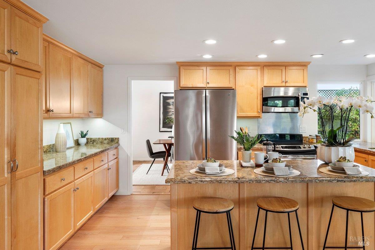 116 Twelveoak Hill Drive San Rafael, CA 94903 - Photo 31 of 93