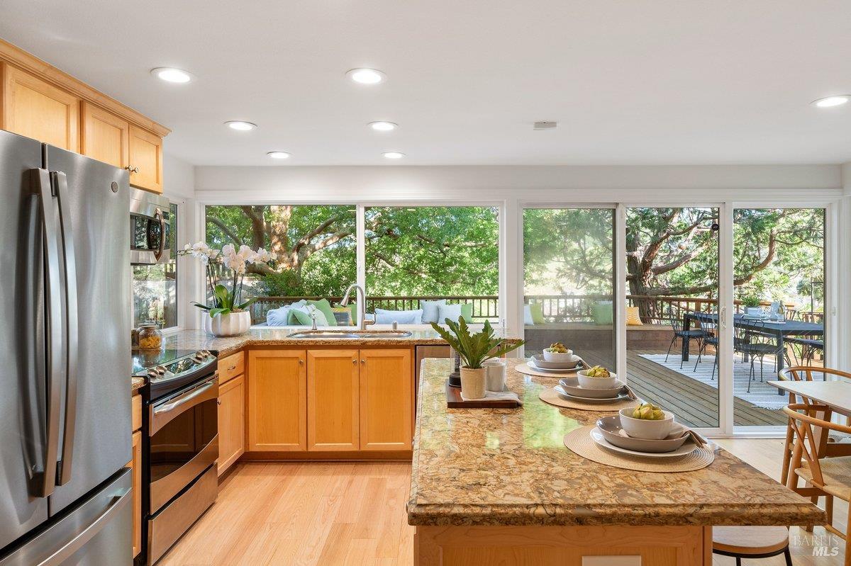 116 Twelveoak Hill Drive San Rafael, CA 94903 - Photo 32 of 93