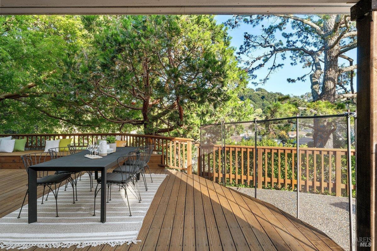 116 Twelveoak Hill Drive San Rafael, CA 94903 - Photo 52 of 93