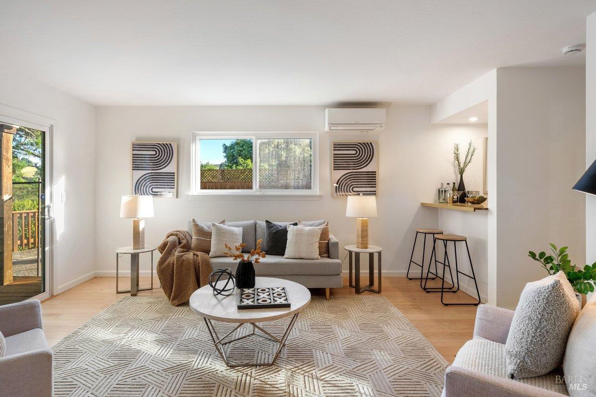 116 Twelveoak Hill Drive San Rafael, CA 94903 - Photo 55 of 93 a living room with furniture and a potted plant