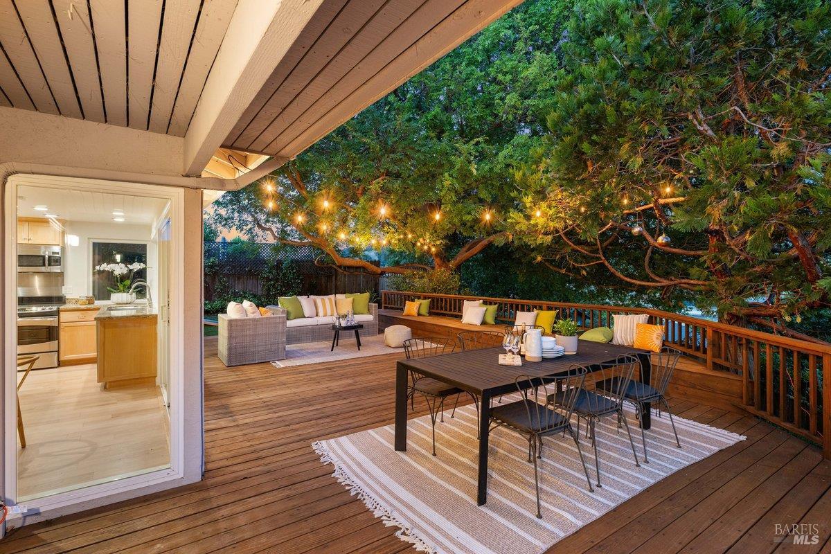 116 Twelveoak Hill Drive San Rafael, CA 94903 - Photo 7 of 93