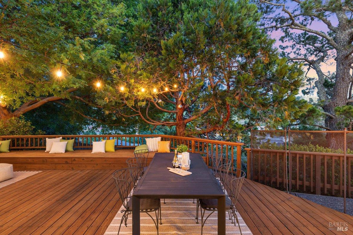 116 Twelveoak Hill Drive San Rafael, CA 94903 - Photo 9 of 93