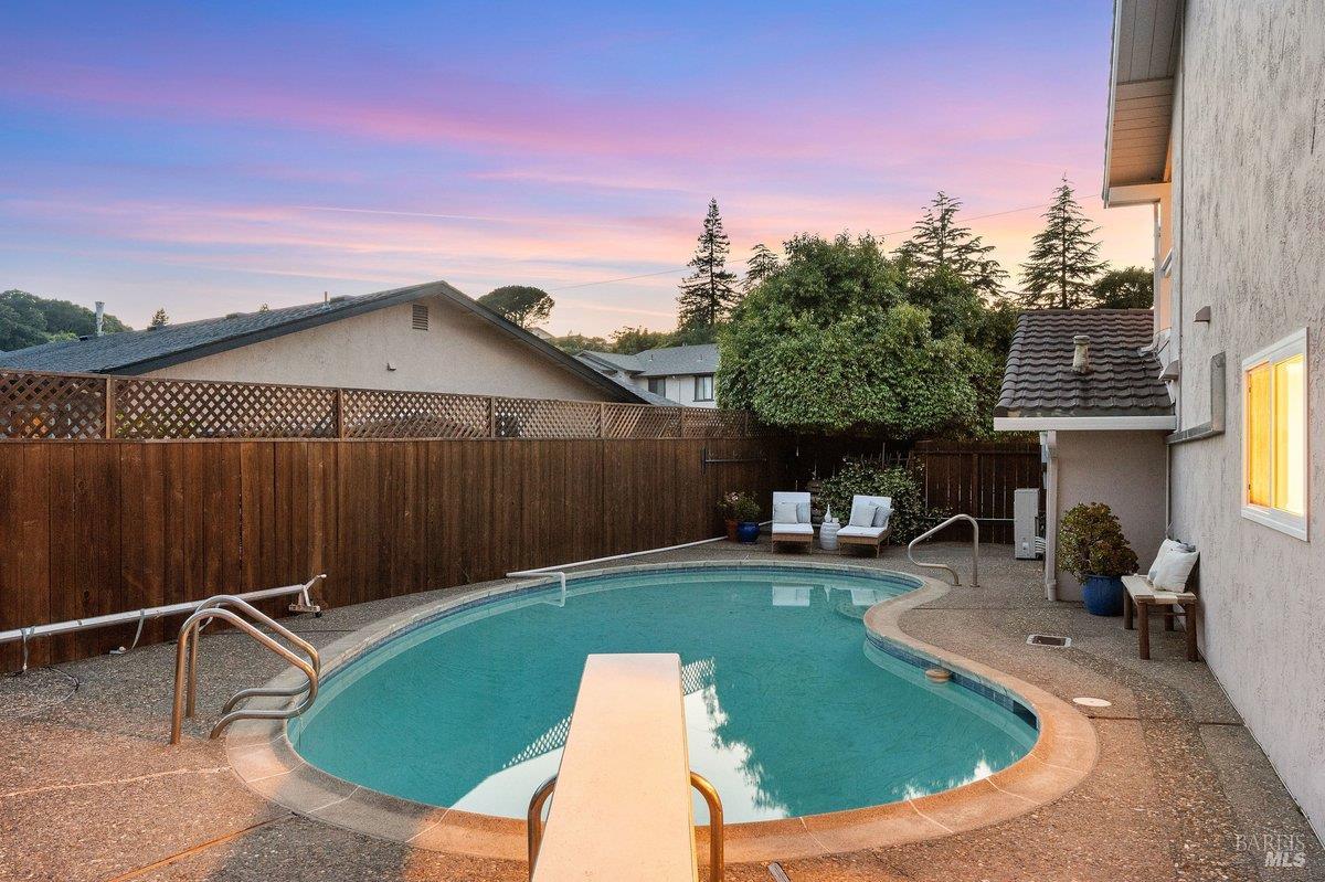 116 Twelveoak Hill Drive San Rafael, CA 94903 - Photo 10 of 93