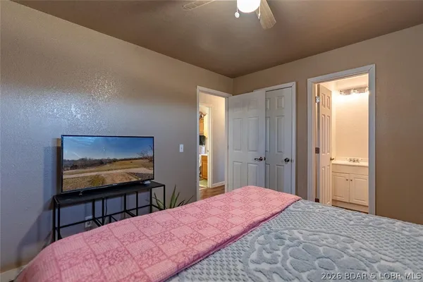 $300,000 | 11218 Maries 225 Road, Dixon, MO 65459