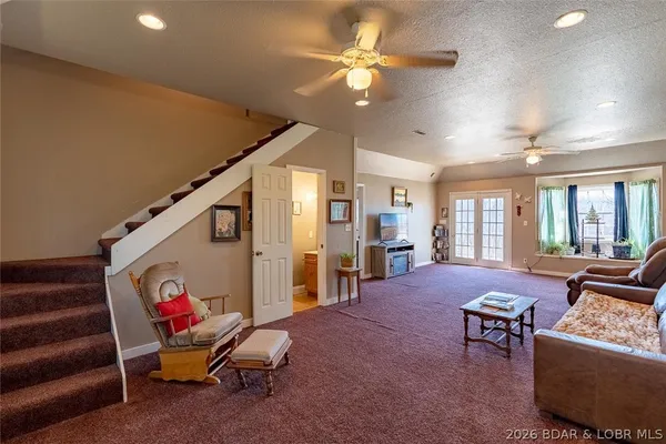 $300,000 | 11218 Maries 225 Road, Dixon, MO 65459