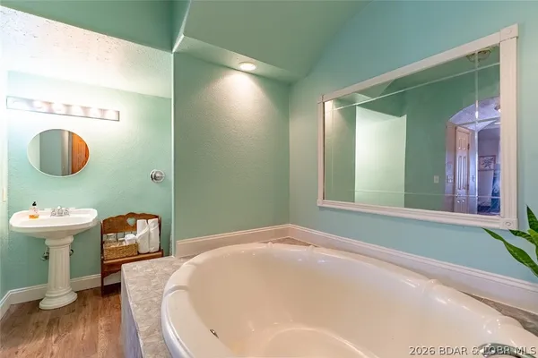 $300,000 | 11218 Maries 225 Road, Dixon, MO 65459